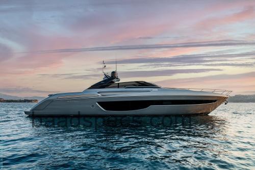 Riva Bahamas anmeldelser og tekniske specifikationer